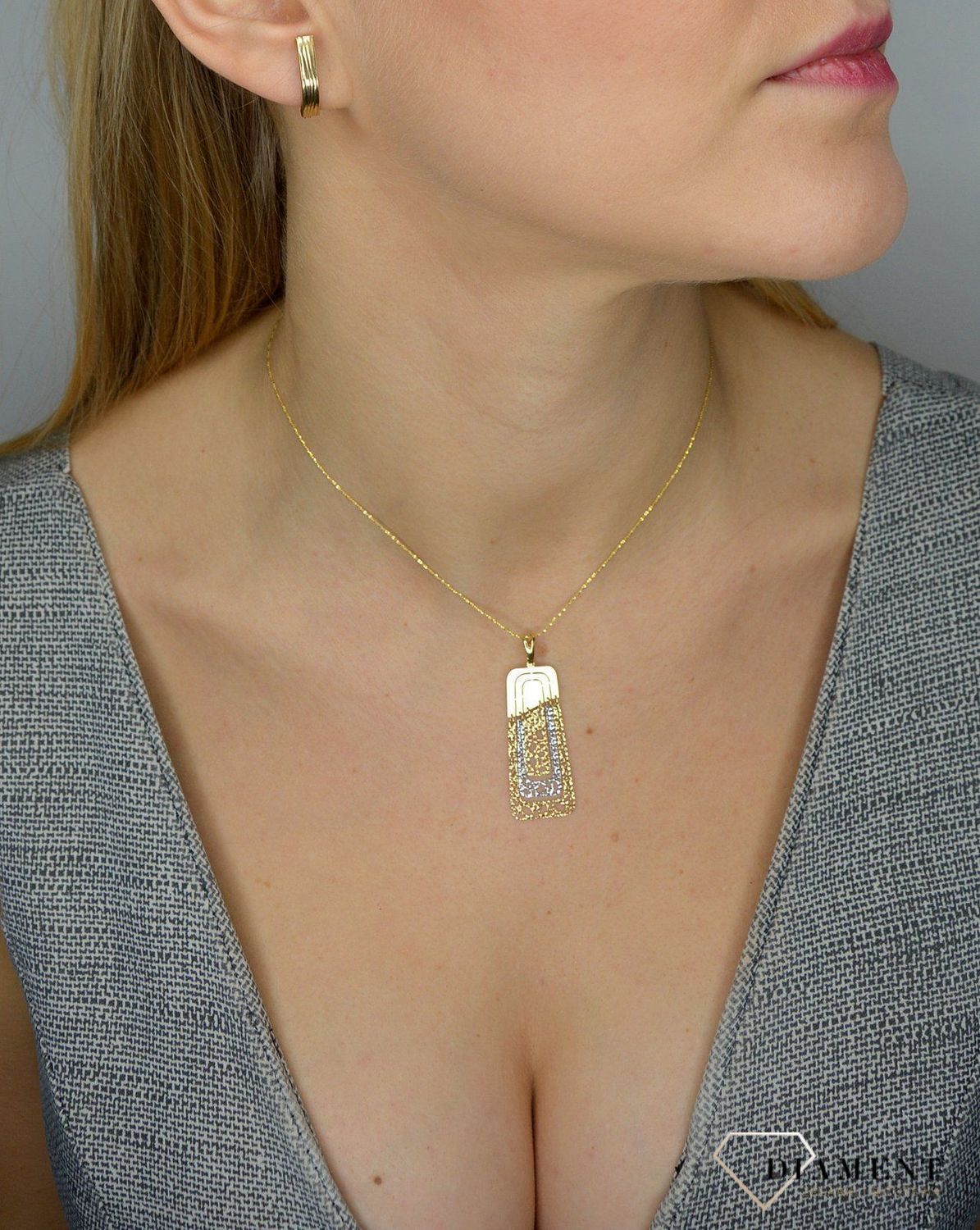 Złote kolczyki 333 'Niezwykły blask' DIA-KLC-1597-333 Złote kolczyki koła 333✓ Kolczyki złote w Sklepie z Biżuterią zegarki-diament.pl✓.jpg